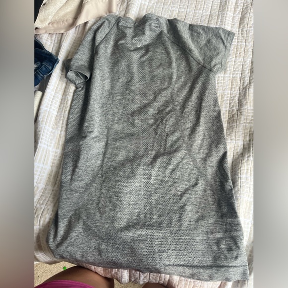 Lululemon Swiftly tech size 8 - Picture 2 of 3